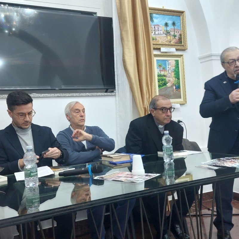 Salvatore Canzio ha presentato a Polistena il suo saggio autobiografico Ex‑pat – Straniero due&nbsp;volte