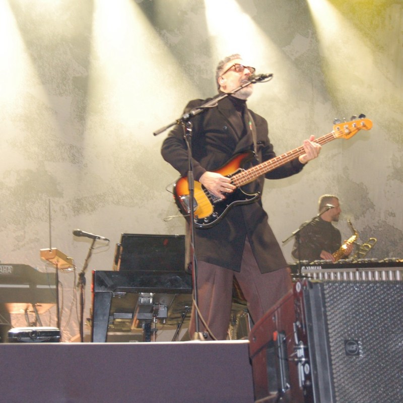 Cosenza chiude col botto al suo quarto di secolo per il capodanno in piazza e lo fa con un suo figlio Dario&nbsp;Brunori.